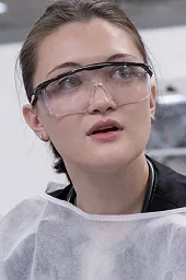 Иза Брионес